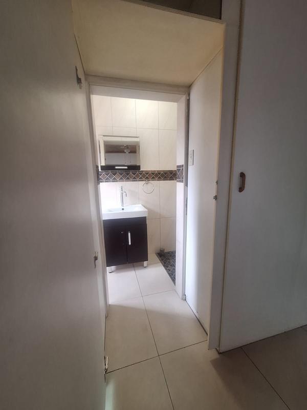 To Let 2 Bedroom Property for Rent in Ruyterwacht Western Cape